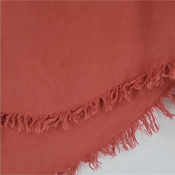 Anthropologie Cloth & Stone Coral Button Down Blouse With Frayed Hem Size Large - Picture 5 of 11